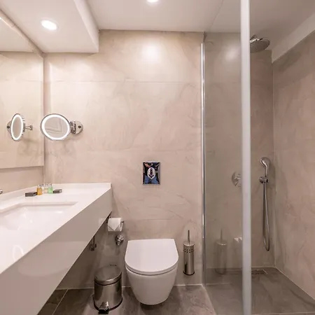 Hotel Proxima 4*
